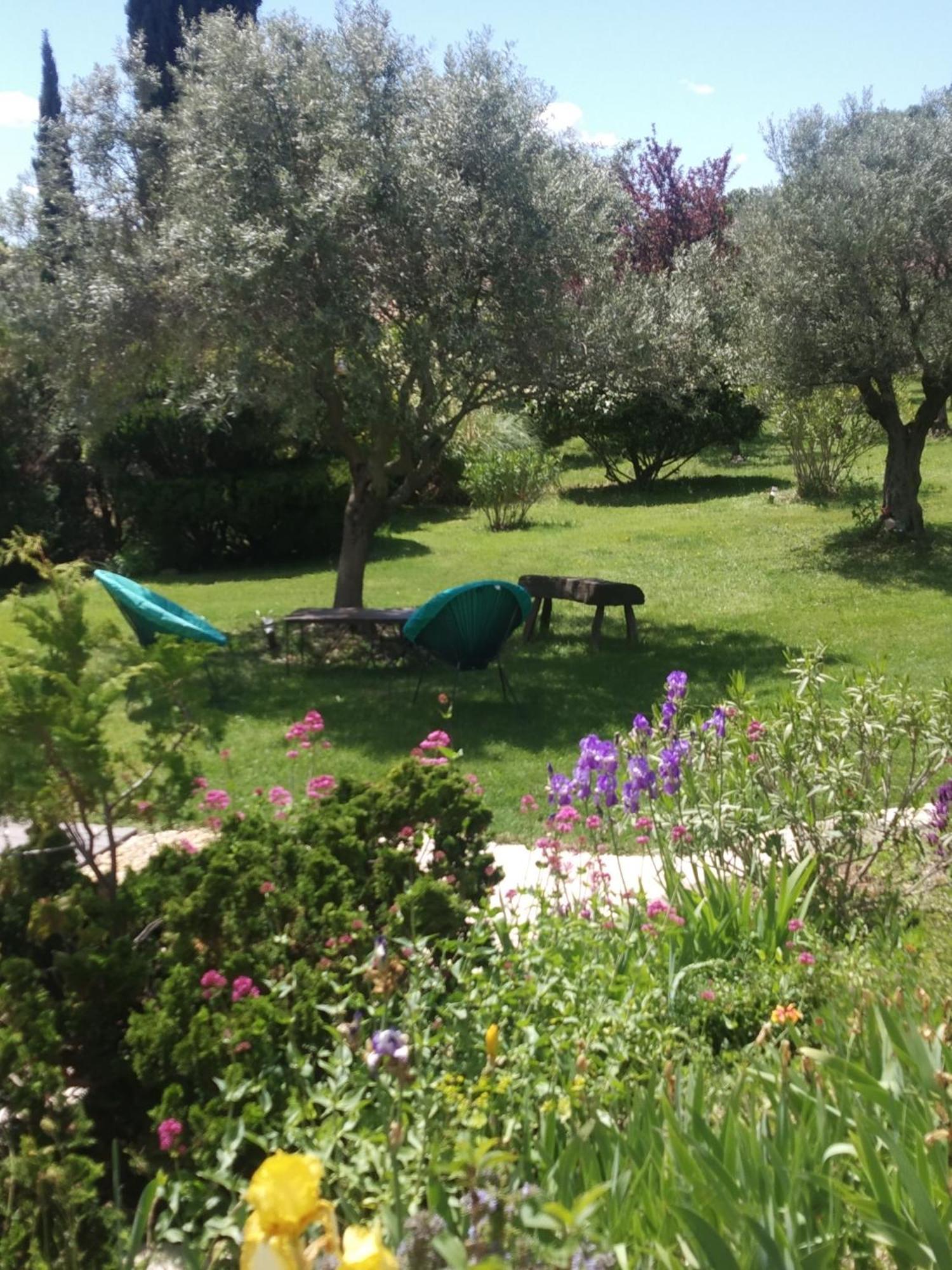 L'Eolyre Bed & Breakfast La Motte-d'Aigues Exterior photo